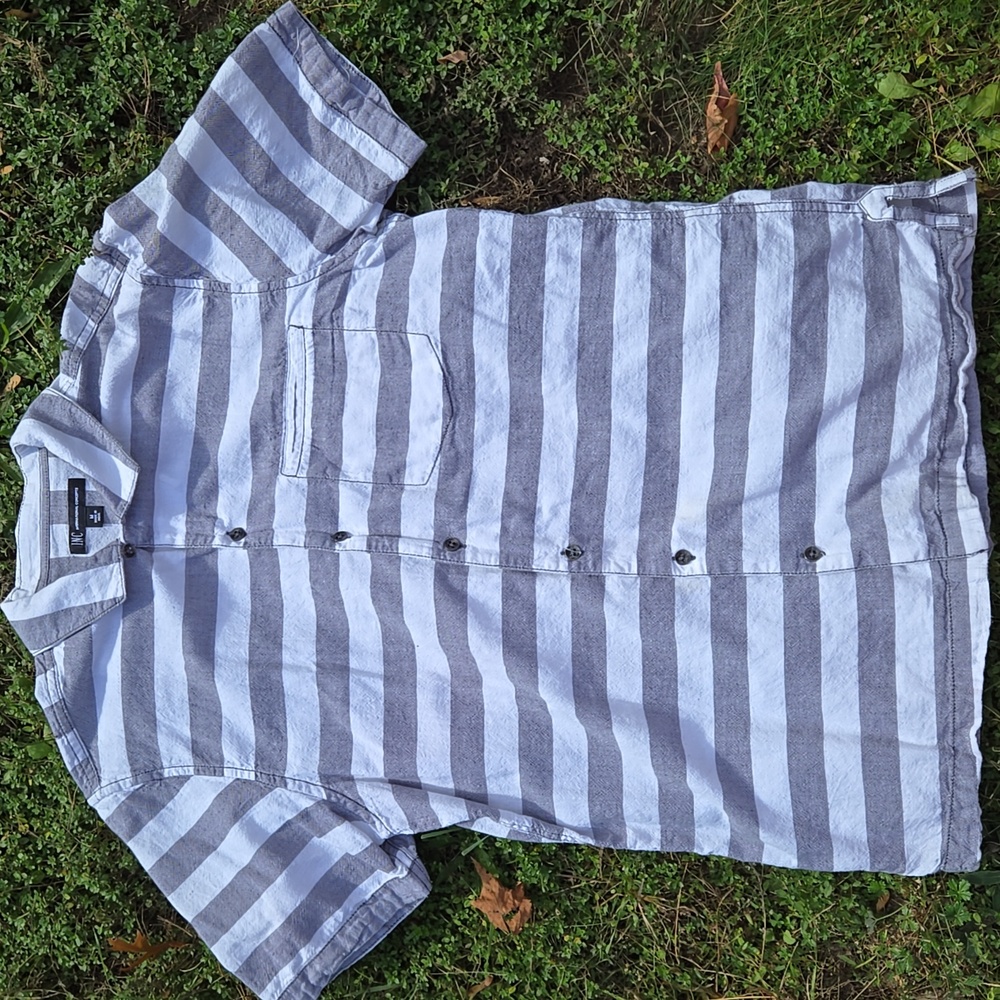 INC International Concepts ▪︎ Men's Gray and White Striped Shirt, Size L